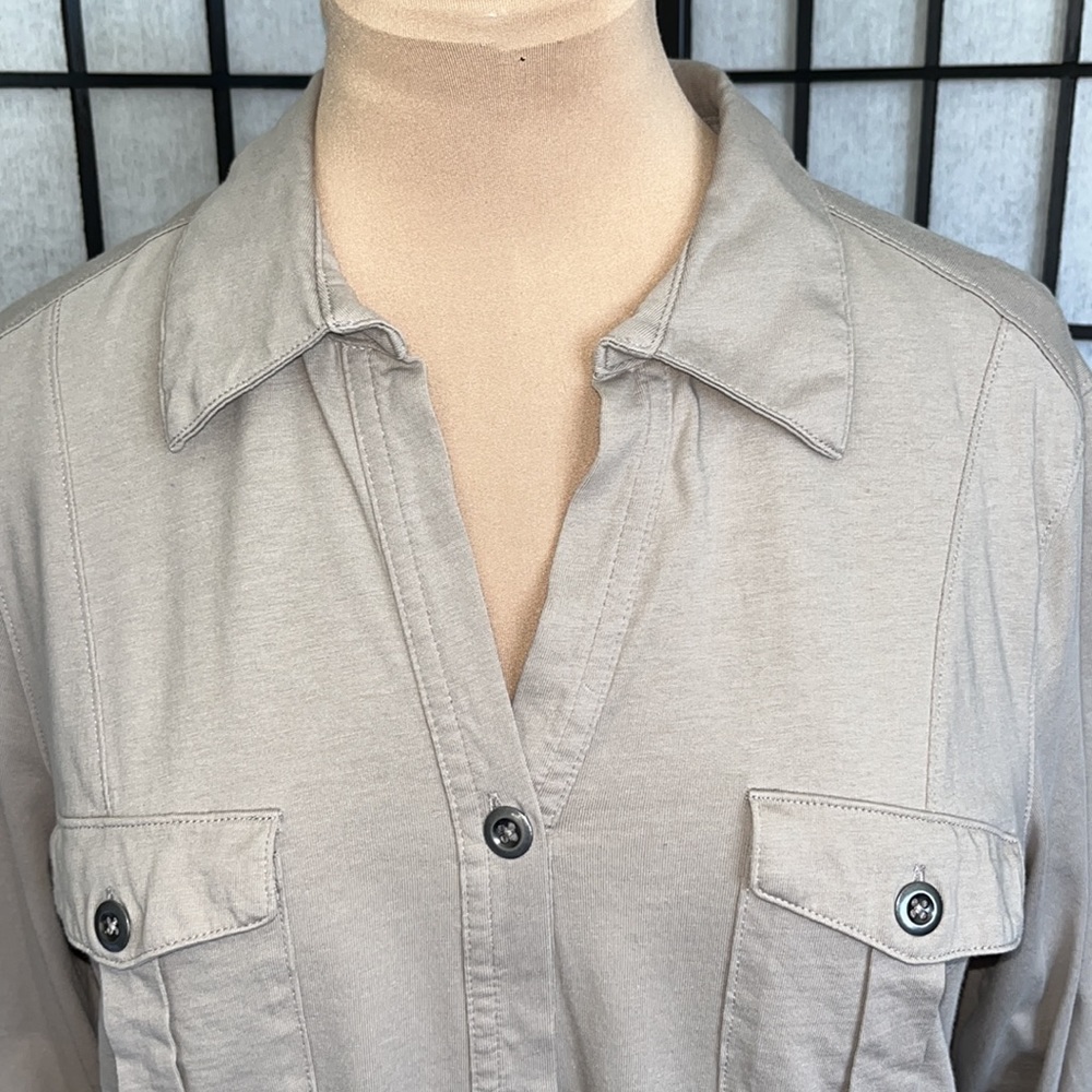 Style & Co Beige Knit V-neck Button Down Shirt. L